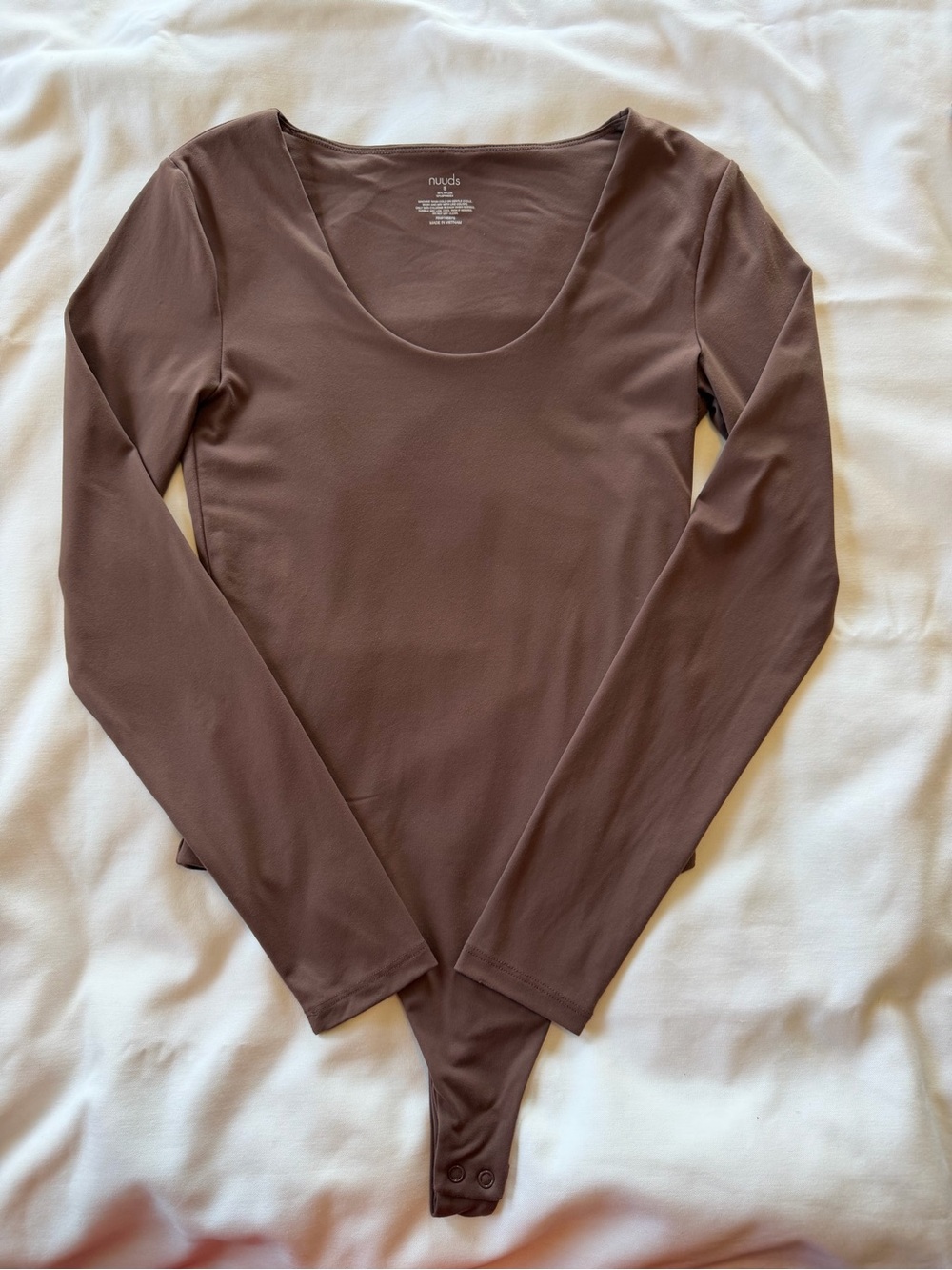 nuuds Scoop Neck Long Sleeve Bodysuit in Taupe Brown